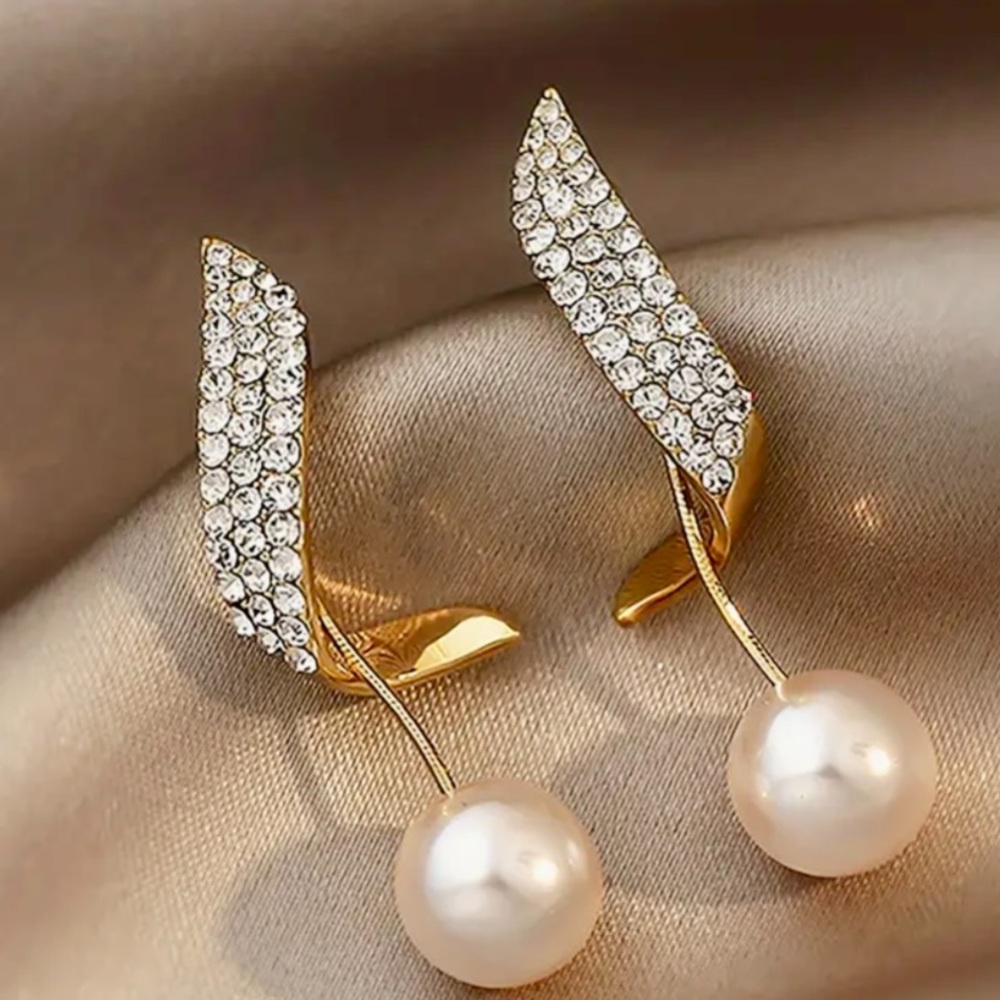 New! - Rhinestone & Faux Pearl Drop Earrings